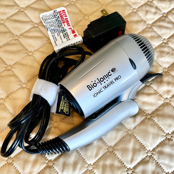 Bio Ionic travel pro folding hair dryer - Picture 2 of 6